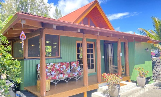 Kehena Casa | PELE'S SHALA - Sweet Seaview Sanctuary near Ocean, Beach, and Kalani!