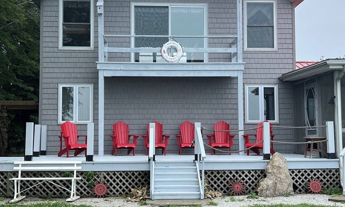 Kingsville Cabaña | Pelee Northshore Inn