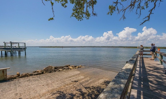 Crescent Beach Condominio | Pelican Inlet D229- The Chubby Mermaid