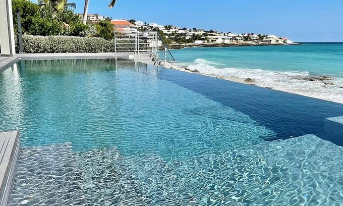 Cole Bay Villa | PELICAN KEY BEACH VILLA