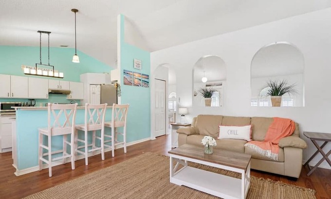Palm Coast Casa | Pelican Palm - Pool Home
