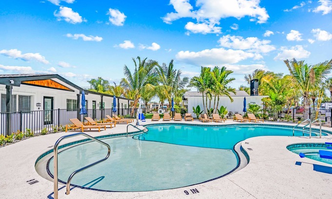 Bradenton Beach Apartamento | Pelican Post at Anna Maria Island Inn