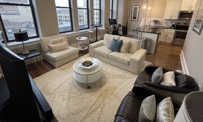 Scranton Apartamento | Peloton Bike+ 2bed/2bath BRAND NEW Penthouse Apartment