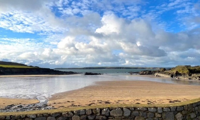 Pembroke Casa | Pembrokeshire Near Beach With A Hot Tub