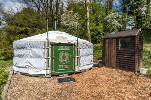 Llanfyrnach Otro | Pembrokeshire Yurts - Badger