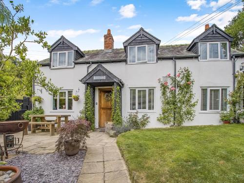 Kingswood Casa | Pen Y Groes