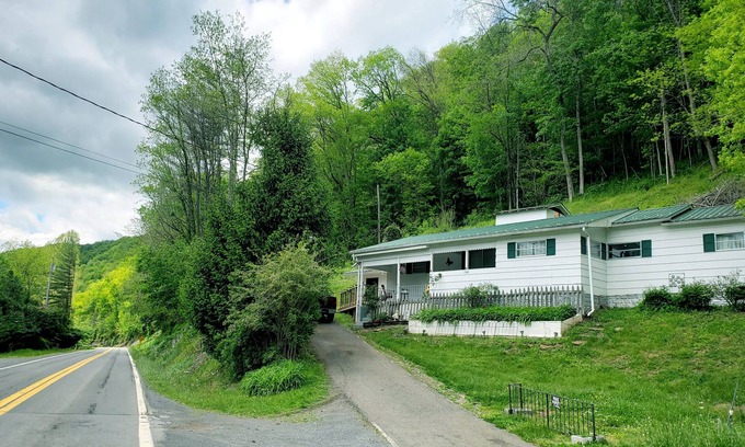 Pence Springs Casa | Pence springs riverview