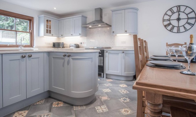 Amroth Casa | Pendeilo Villa - 5 Bedroom Holiday Home - Amroth