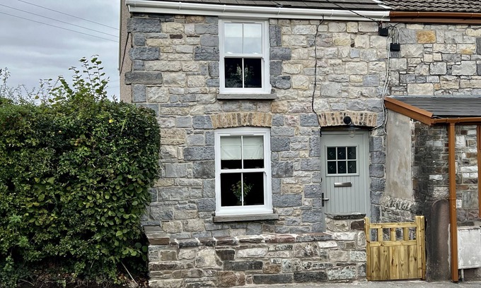 Penderyn Cabaña | Penderyn Cottage, Waterfall Country,Brecon Beacons