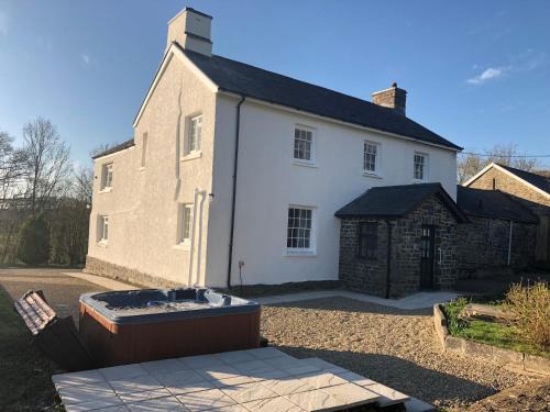 Llanrhystud Casa | Pengarreg Fawr