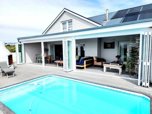 Grotto Bay Casa | Penguin's at Sea