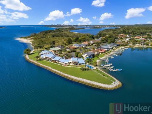 Yamba Casa | Peninsula Court 5 - LJHooker Yamba