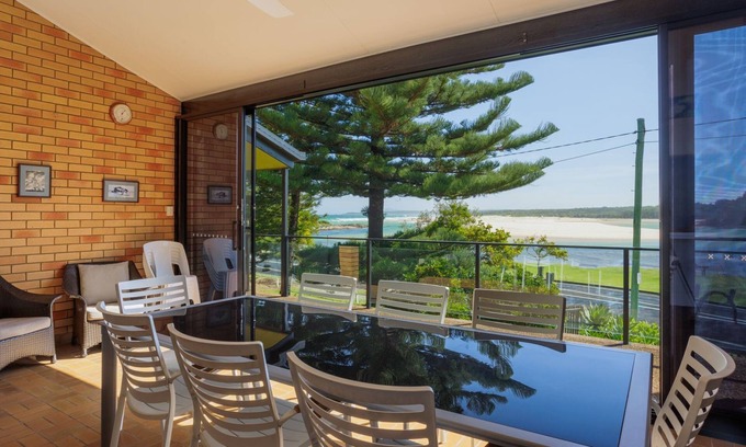 Sawtell Casa | Peninsula - directly across from the mesmorising Bonville Creek