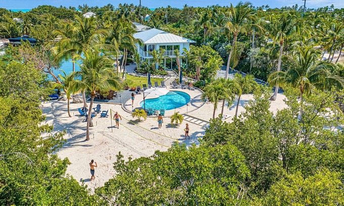 Islamorada Casa | Peninsula Villa | Boat Dock | Heated Pool | Sunset Point