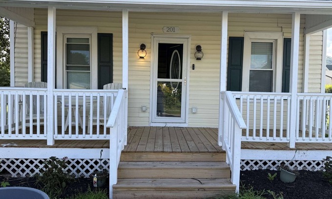 Julian Casa | PENN STATE BEAUTIFUL COUNTRY HOME