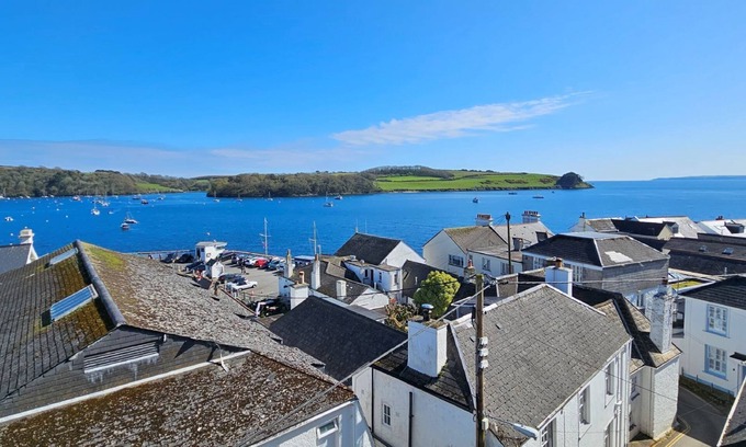 St. Mawes Cabaña | Pennant - an apartment that sleeps 4 guests in 2 bedrooms
