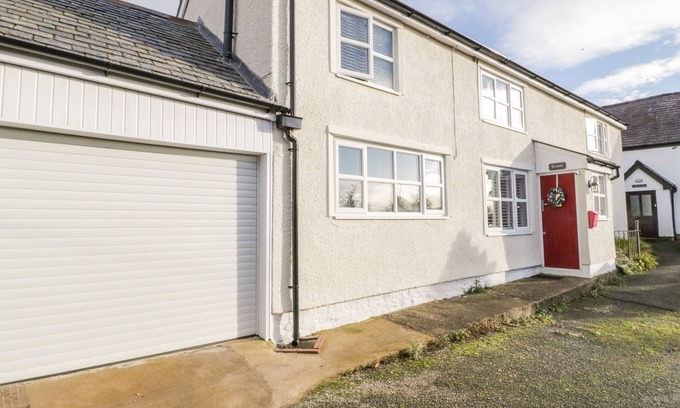 Henllan Cabaña | PENNANT, pet friendly, country holiday cottage in Henllan