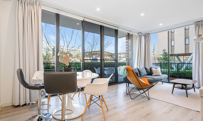Penrith Apartamento | Penrith 3Br apt close toTrain station & Shopping