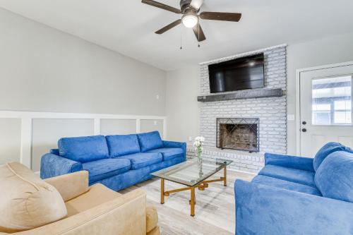 South Pensacola Casa | Pensacola Home with Screened Porch 10 Mi to Beach!