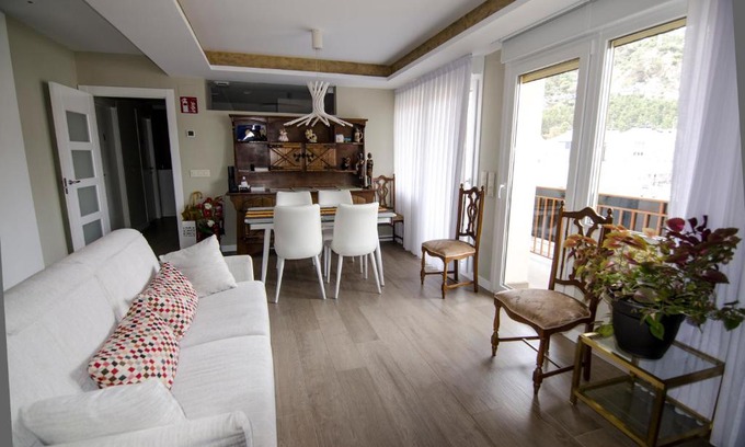 Estella Casa | Pensión Ibai Ega