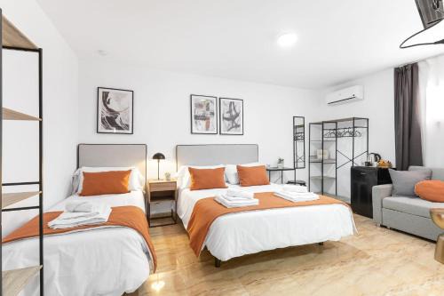 Altozano-Conde Lumiares Hotel | Pensión Plaza América