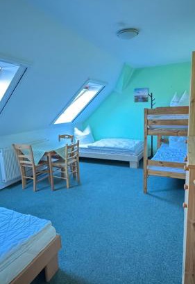 Greppin Casa | Pension auf dem Pferdehof Gut Greppin - mit WLAN, Sitzecke, Garten & kostenlosem Parken