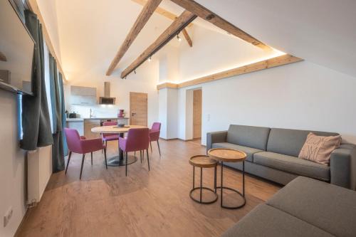 Lenggries Apartamento | Pension BergMoment Ferienwohnungen oder Zimmer mit Frühstück