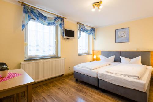 Saalfeld-Saale Casa | Pension & Ferienwohnungen Töpferstüb'l