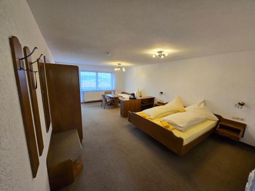 Herrischried Casa | Pension Hauber - Kirschtortenzimmer mit Balkon