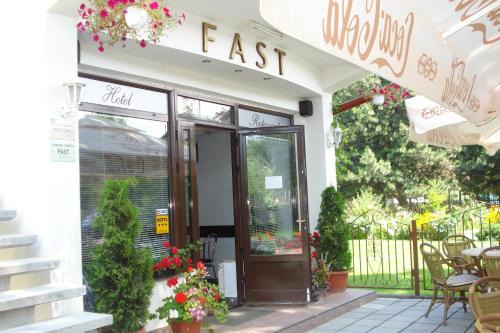 Radauti Casa | Pension Hotel Fast