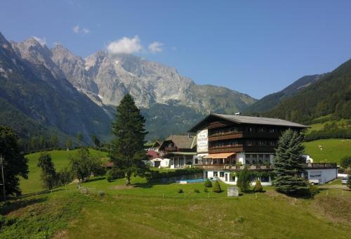 Kuchl Casa | Pension Schöne Aussicht