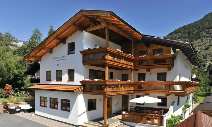 Haiming Apartamento | Pension und Ferienwohnung Haus Gisela