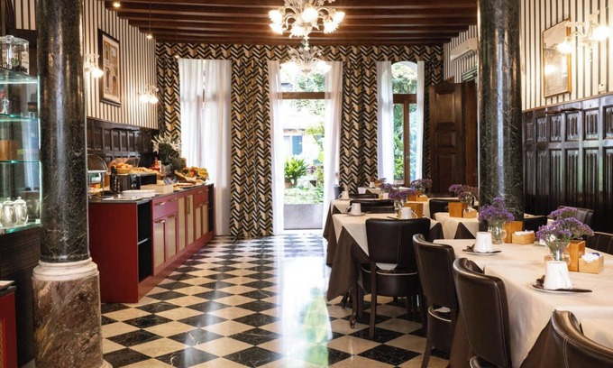 Dorsoduro Hotel | Pensione Accademia - Villa Maravege