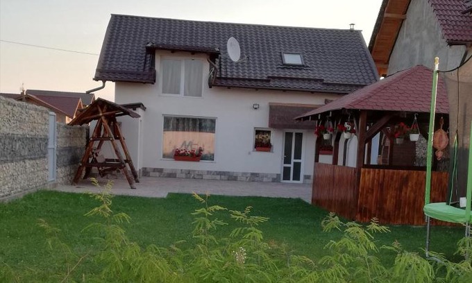 Rasnov Casa | Pensiunea Ada