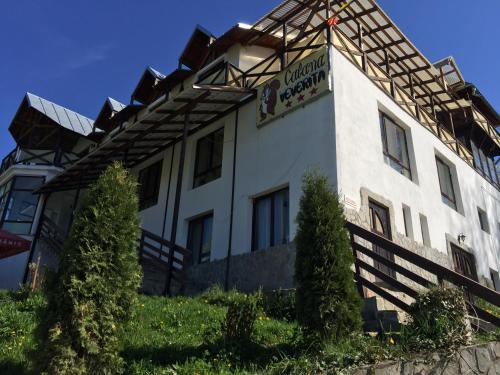 Tesila Casa | Pensiunea Cabana Veverita Valea Doftanei