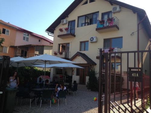 Costinesti Casa | Pensiunea Casa Firu