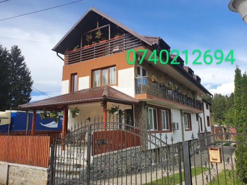 Corbeni Casa | Pensiunea Dandu