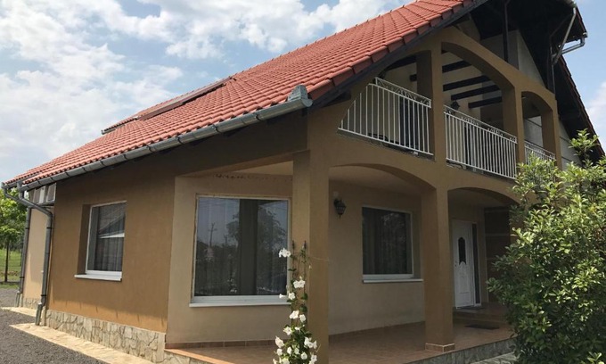 Dumbrava Casa | Pensiunea Igazland *