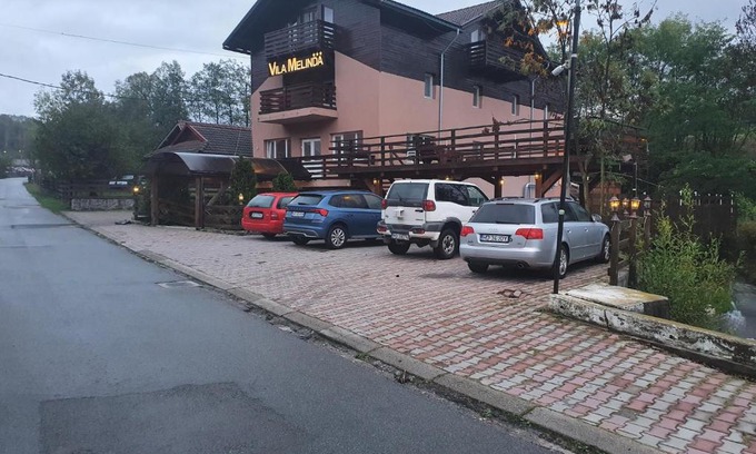 Petrosani Casa | Pensiunea Melinda