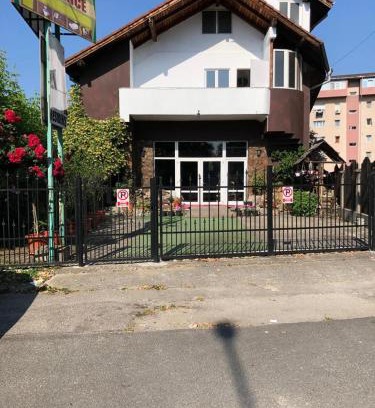 Ramnicu Valcea Casa | Pensiunea Residence