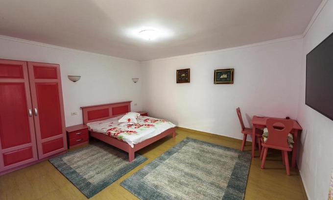 Eselnita Casa | Pensiunea SARRA