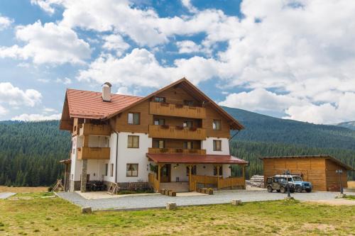 Tau Bistra Casa | Pensiunea Sureanu