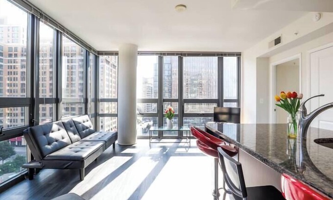 Aurora Highlands Apartamento | Pentagon Luxe Apartments