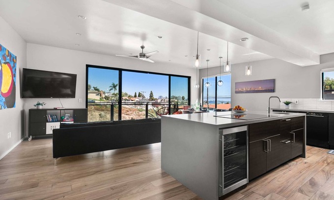 Mission Hills Apartamento | Penthouse Amazing Views King Bed EV Central