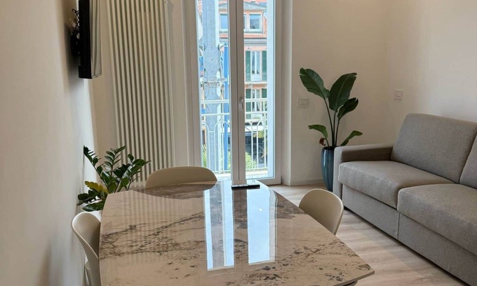 Zona Risorgimento Apartamento | Penthouse Apartment Arco della Pace - POG 2-4