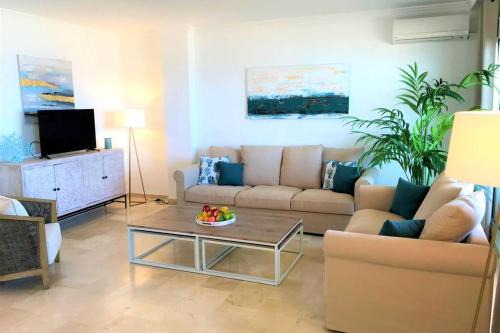 Buenas Noches Apartamento | PENTHOUSE BERMUDA BEACH 2
