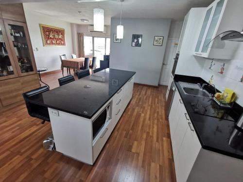 Bang Na Apartamento | Penthouse by JJ