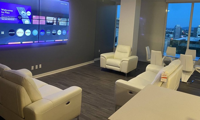 Downtown San Jose Apartamento | Penthouse Downtown San Jose 5 min to Airport
