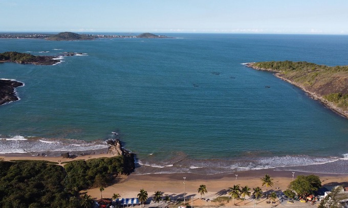 Praia do Morro Apartamento | Precioso ático de 320m2 con piscina, barbacoa y vistas al mar.