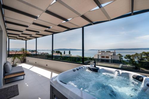 Kastela Apartamento | Penthouse FRANITA 50 meters from the beach